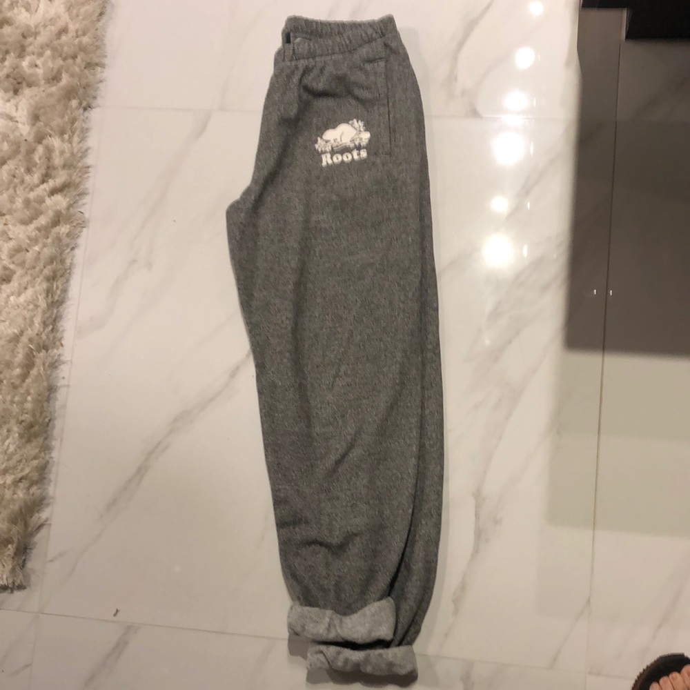Roots pants women’s medium like new worn twice